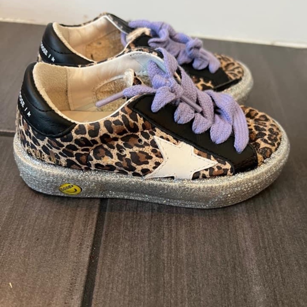 Golden Goose Size 22